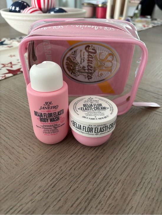 Sol de Janeiro Other - Sol de Janeiro Beija Flor Elasti-Cream in White Jar with Pink Accents